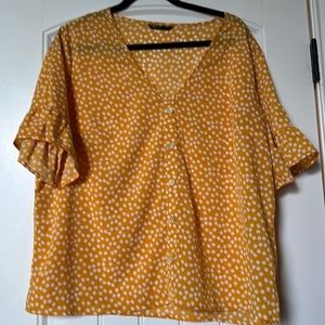 SHEIN blouse super cute for spring! Size 2XL